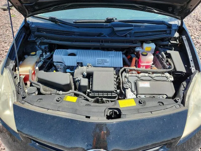2013 TOYOTA PRIUS THREE  
