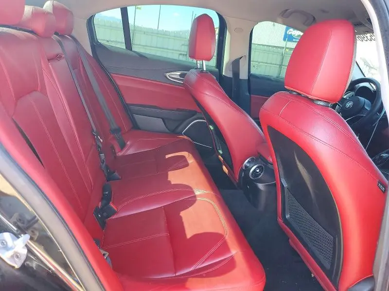 2017 ALFA ROMEO GIULIA Q4  