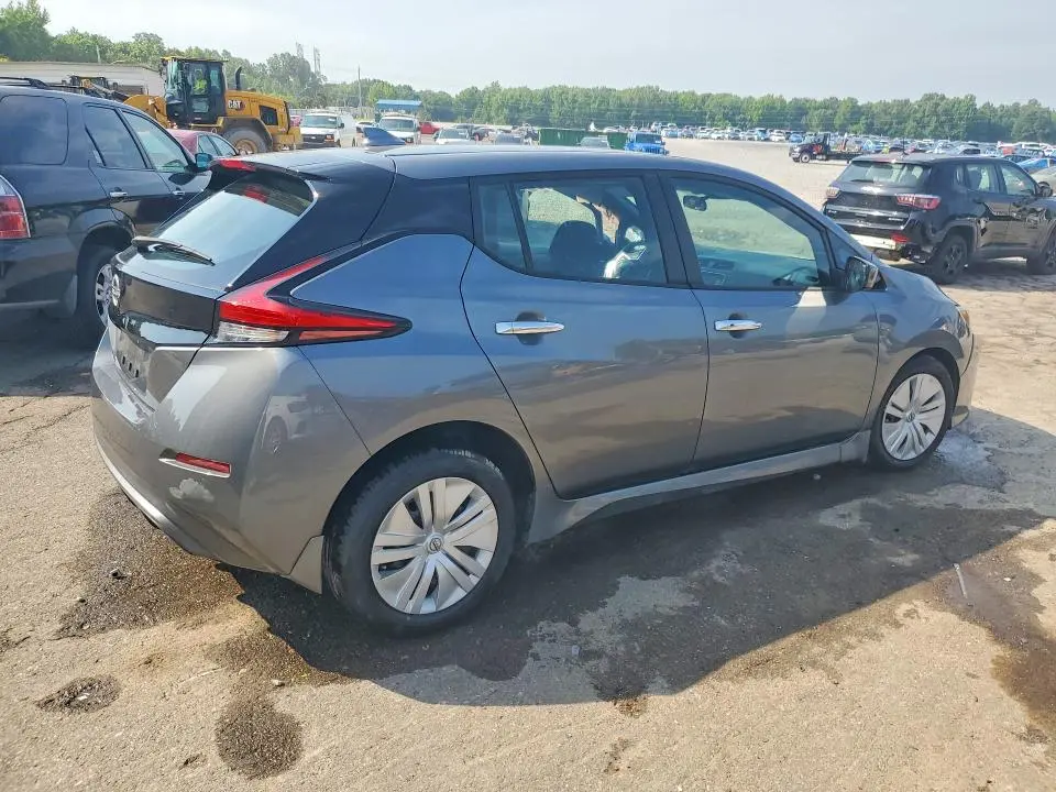 2025 NISSAN LEAF S  