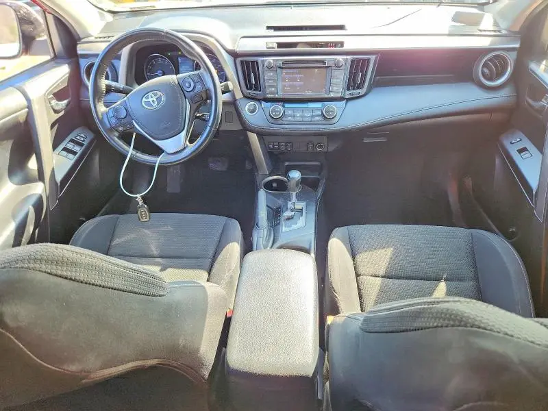 2018 TOYOTA RAV4 XLE  