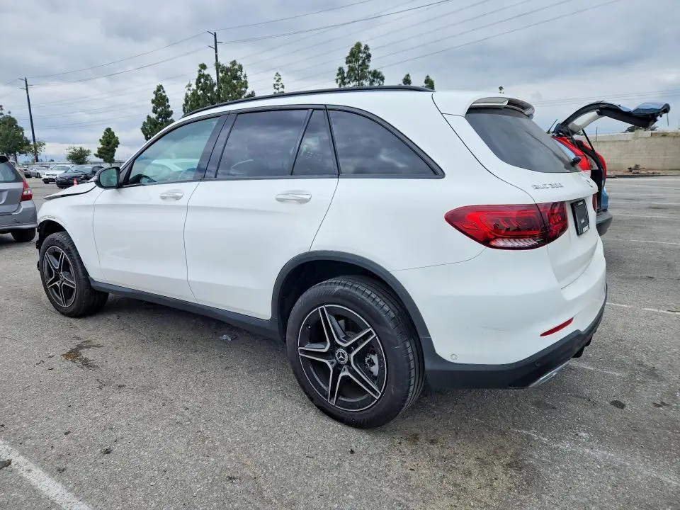 2022 MERCEDES-BENZ GLC 300  