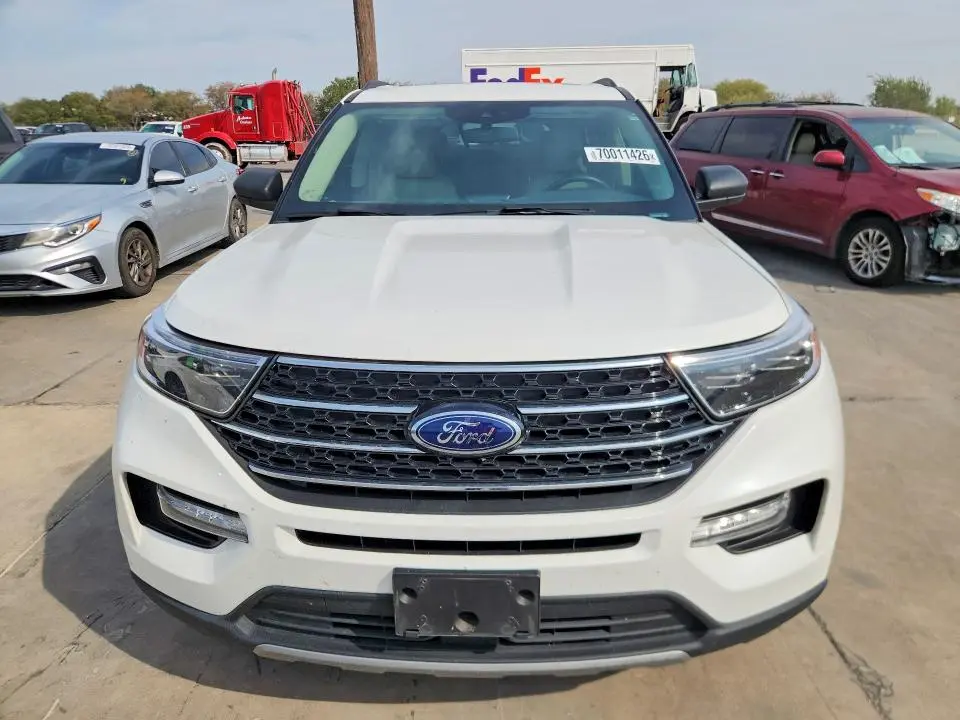 2021 FORD EXPLORER XLT  
