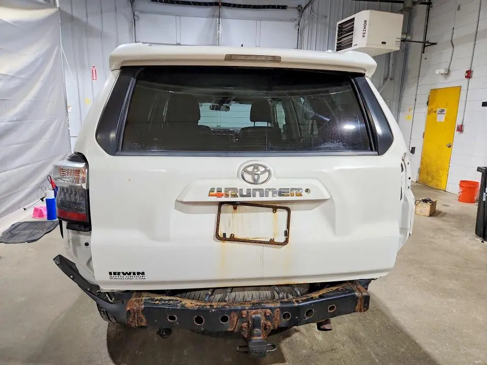 2015 TOYOTA 4RUNNER SR5  