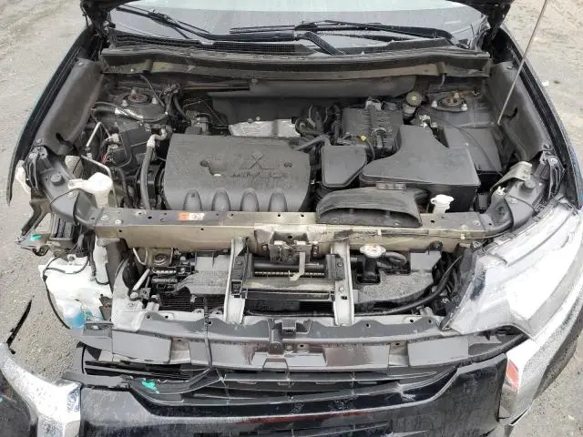 2019 MITSUBISHI OUTLANDER SE  