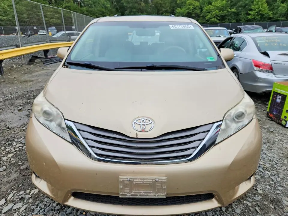 2011 TOYOTA SIENNA XLE 8-PASSENGER  