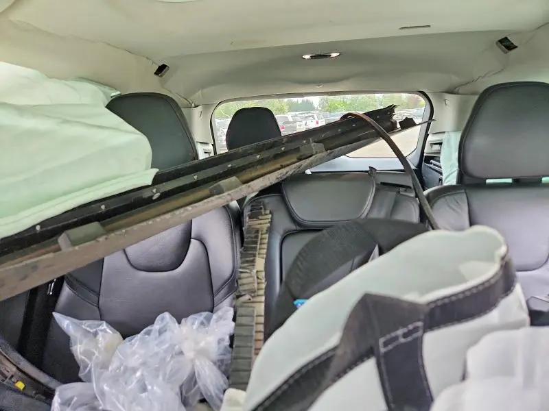 2019 VOLVO XC90 T6 MOMENTUM  