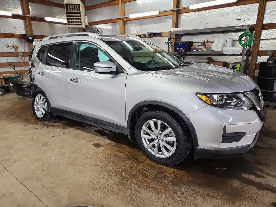 2017 NISSAN ROGUE SV  
