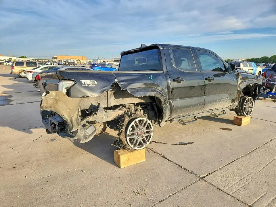 2025 TOYOTA TACOMA TRD SPORT  
