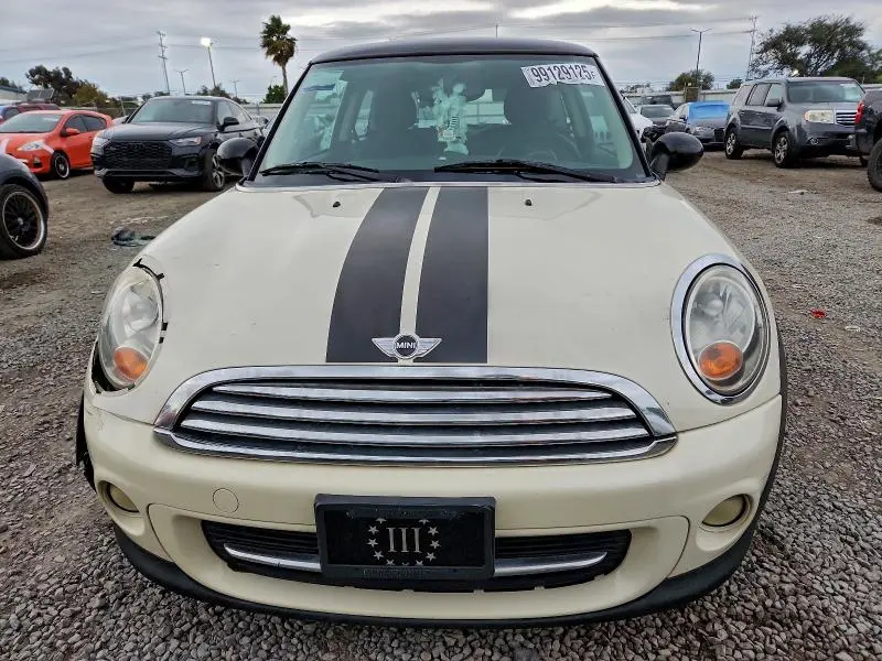 2012 MINI COOPER   
