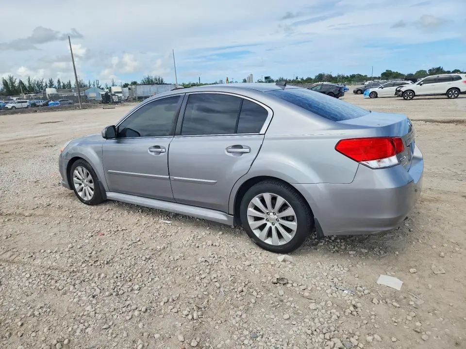 2011 SUBARU LEGACY 3.6R LIMITED  