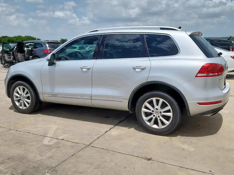 2013 VOLKSWAGEN TOUAREG V6  