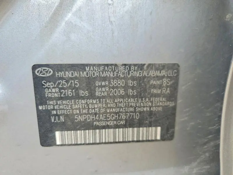 2016 HYUNDAI ELANTRA SE  