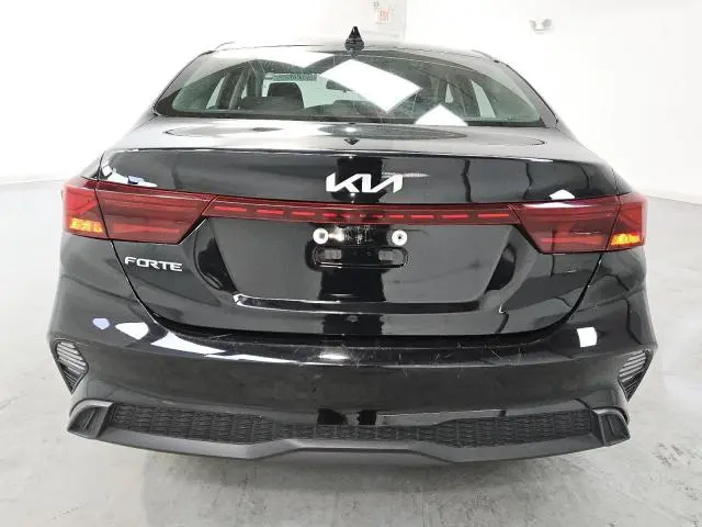 2024 KIA FORTE LX  
