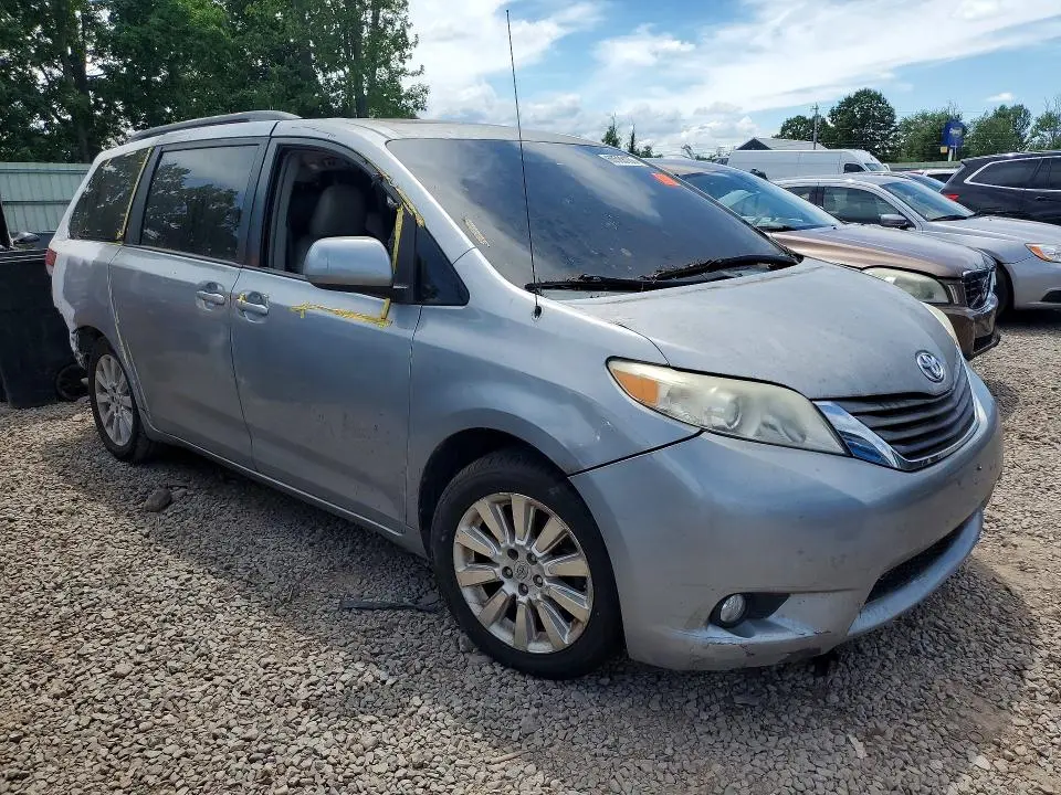 2011 TOYOTA SIENNA XLE 7-PASSENGER  