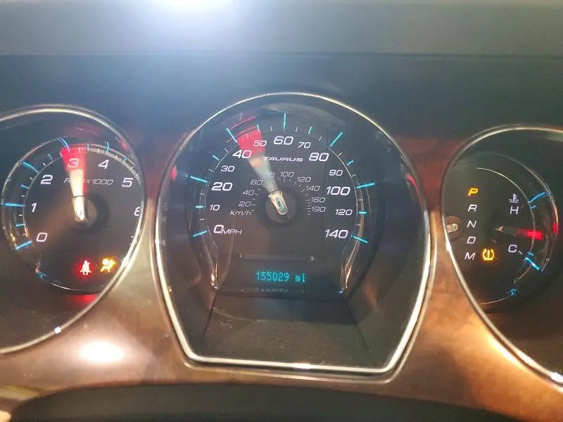 2011 FORD TAURUS SEL  