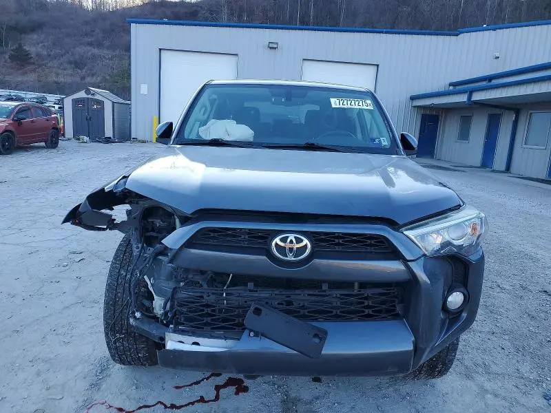 2017 TOYOTA 4RUNNER SR5/SR5 PREMIUM  