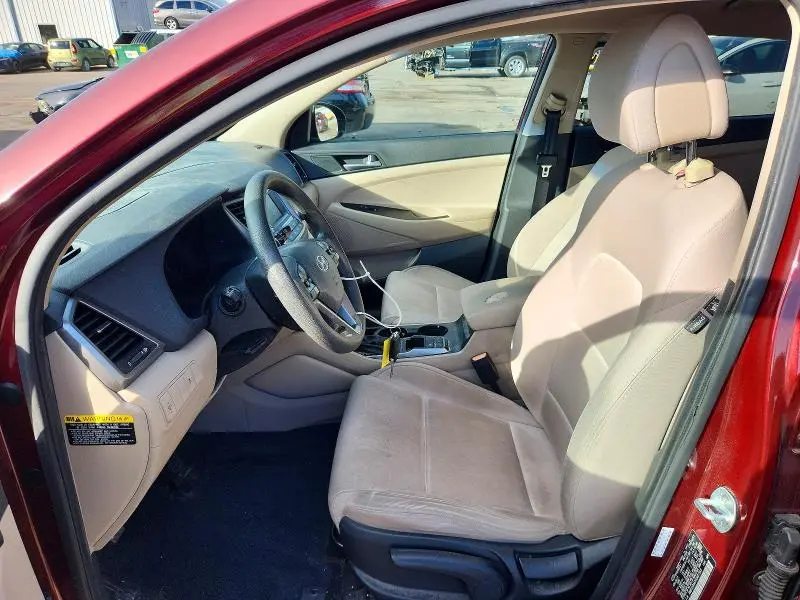 2017 HYUNDAI TUCSON SE  