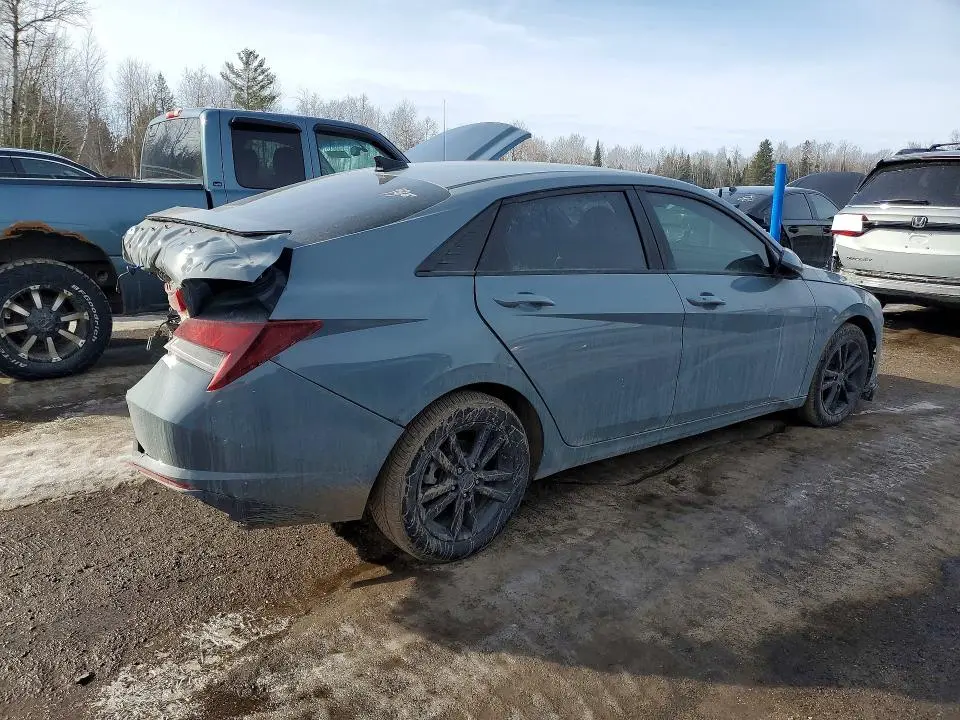 2022 HYUNDAI ELANTRA SEL  