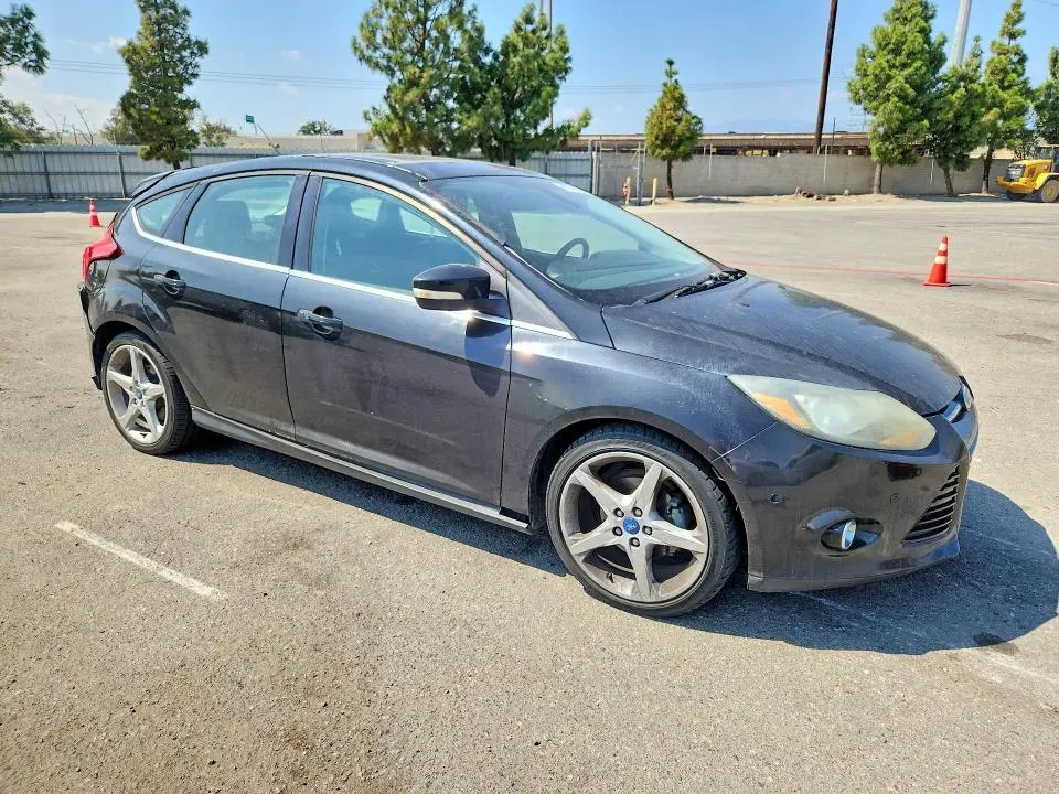 2012 FORD FOCUS TITANIUM  