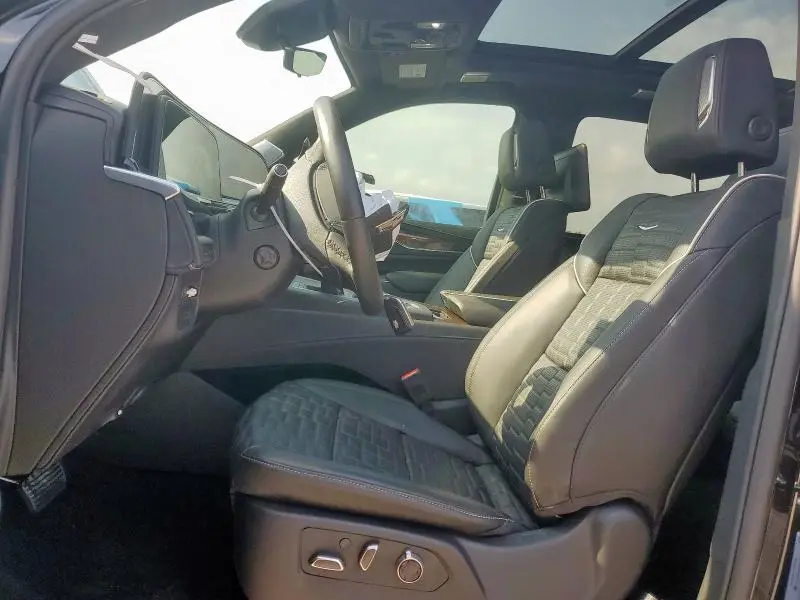 2024 CADILLAC ESCALADE ESV SPORT PLATINUM  
