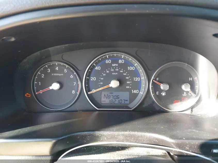 2011 HYUNDAI SANTA FE SE