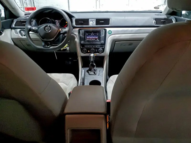 2016 VOLKSWAGEN PASSAT S  