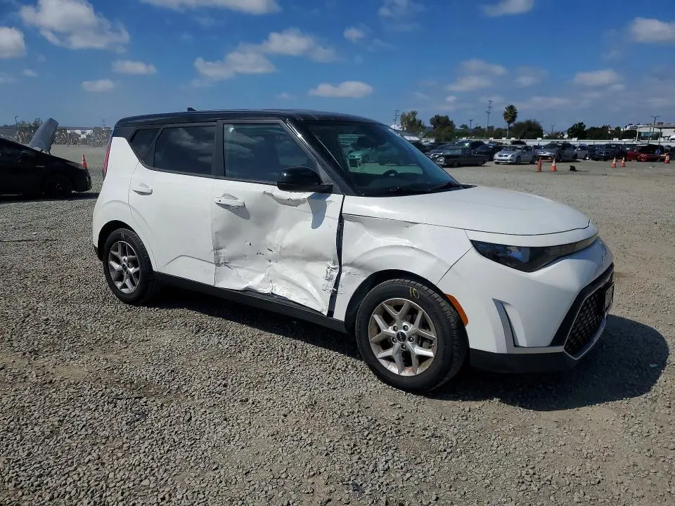 2024 KIA SOUL S  