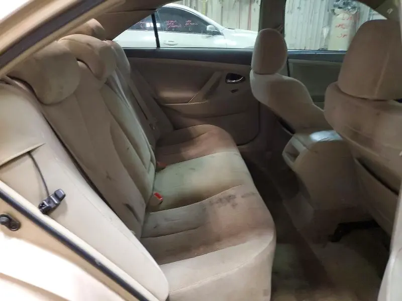 2010 TOYOTA CAMRY LE  