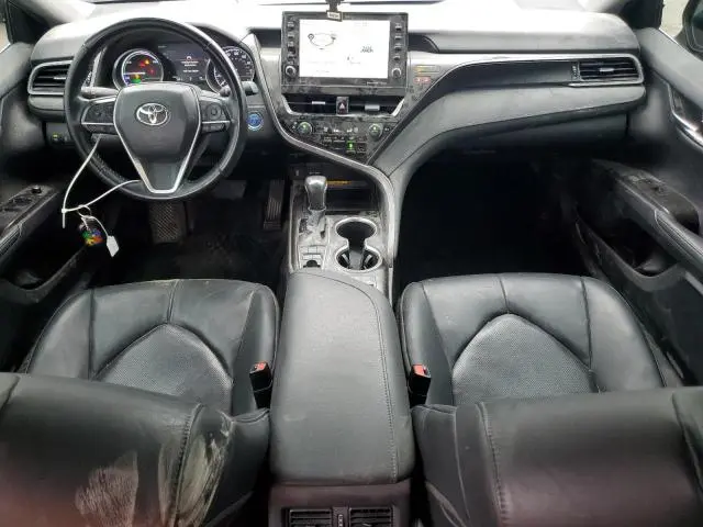 2021 TOYOTA CAMRY XLE  