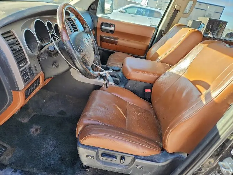 2010 TOYOTA SEQUOIA PLATINUM  