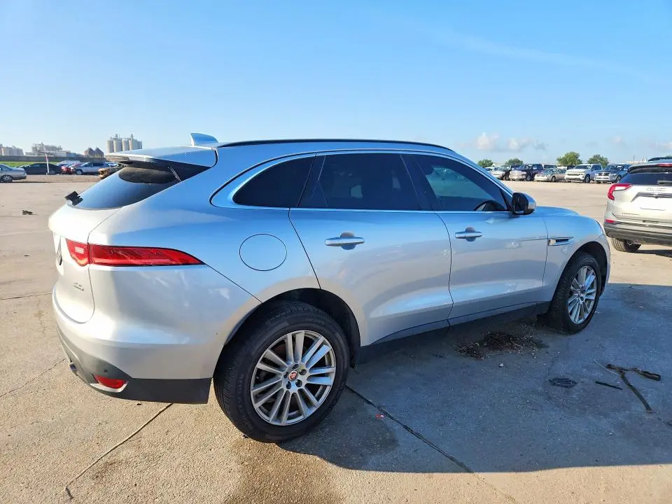 2018 JAGUAR F-PACE PRESTIGE  