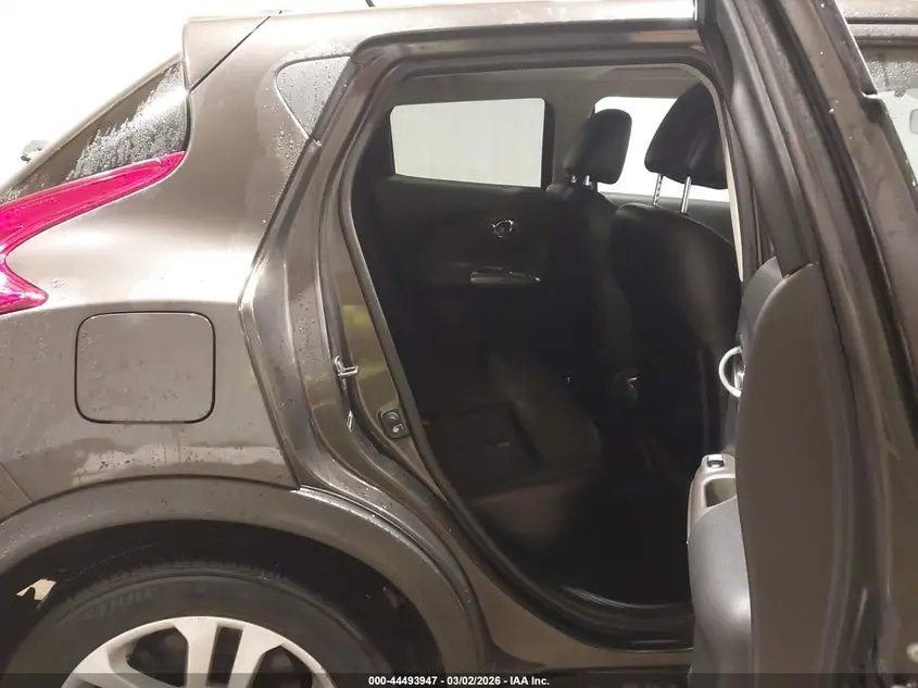 2012 NISSAN JUKE SL