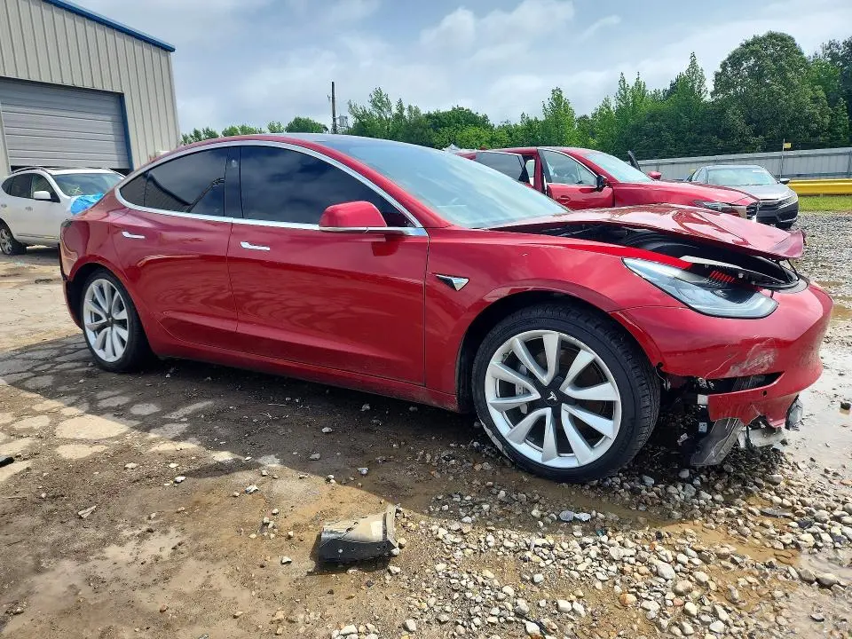 2018 TESLA MODEL 3   