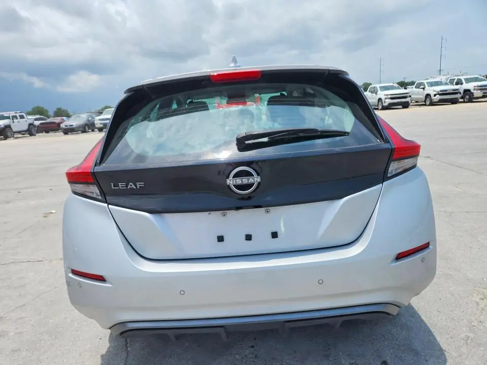2023 NISSAN LEAF S  