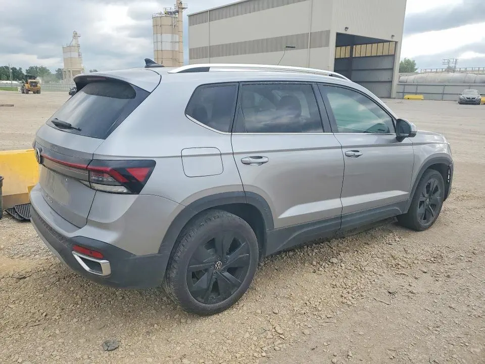 2025 VOLKSWAGEN TAOS SE  