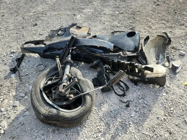 2013 DODGE CHALLENGER SXT  