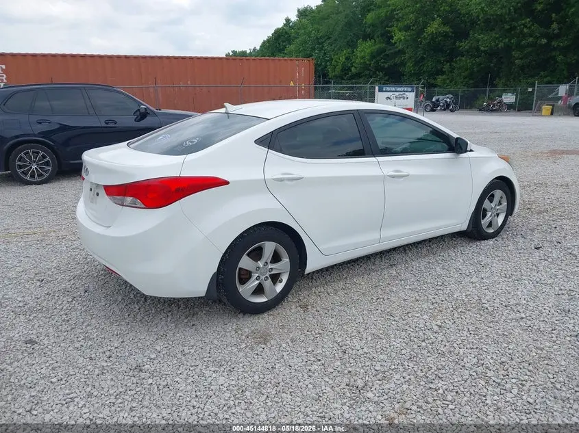 2013 HYUNDAI ELANTRA GLS