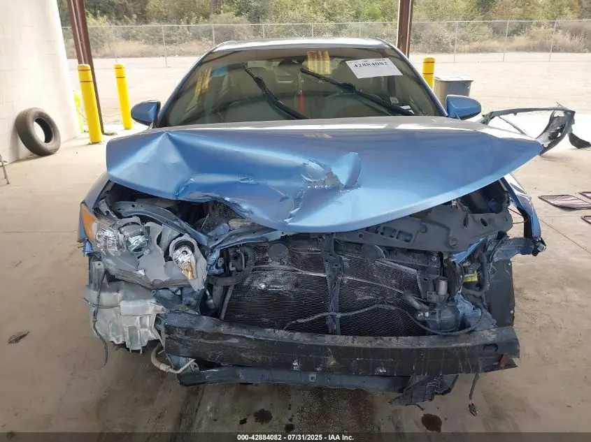 2012 TOYOTA CAMRY HYBRID XLE