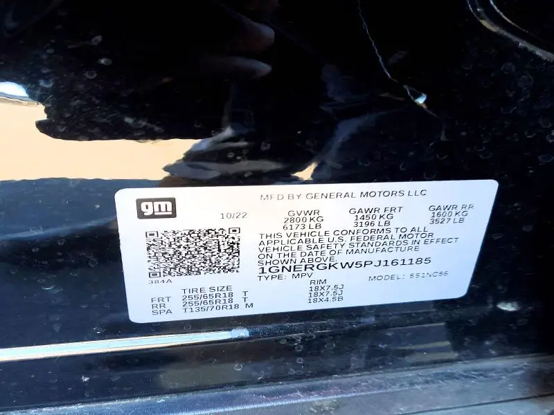 2023 CHEVROLET TRAVERSE LT  