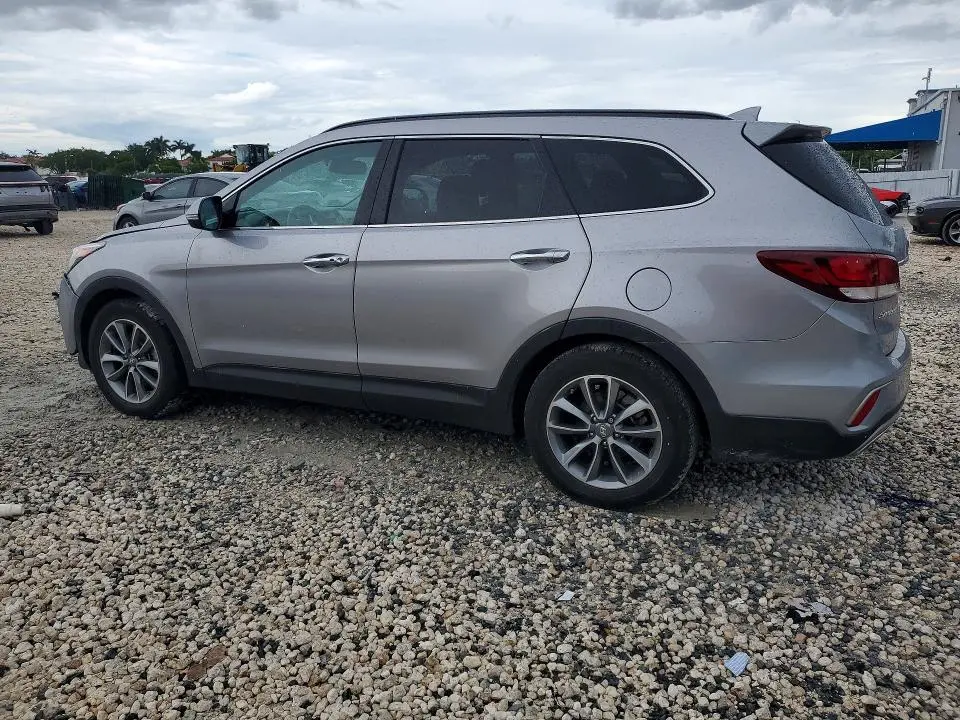 2017 HYUNDAI SANTA FE SE  