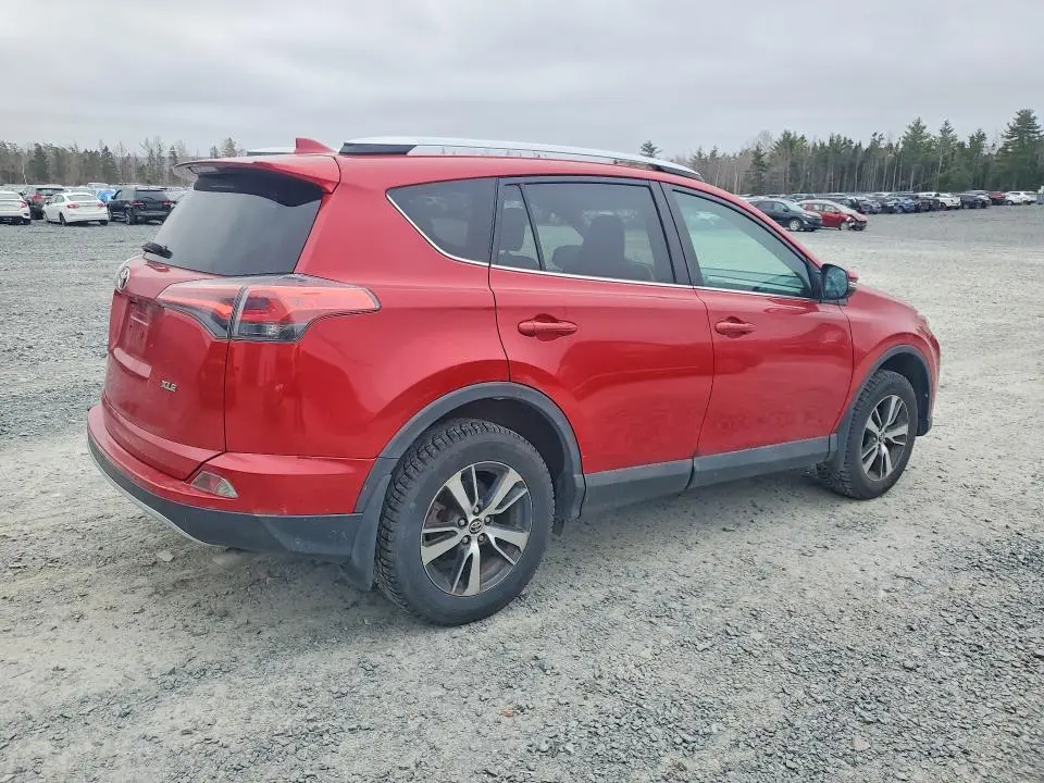 2016 TOYOTA RAV4 XLE  