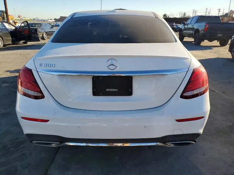 2017 MERCEDES-BENZ E 300  
