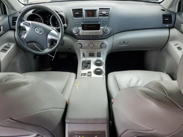 2011 TOYOTA HIGHLANDER BASE  
