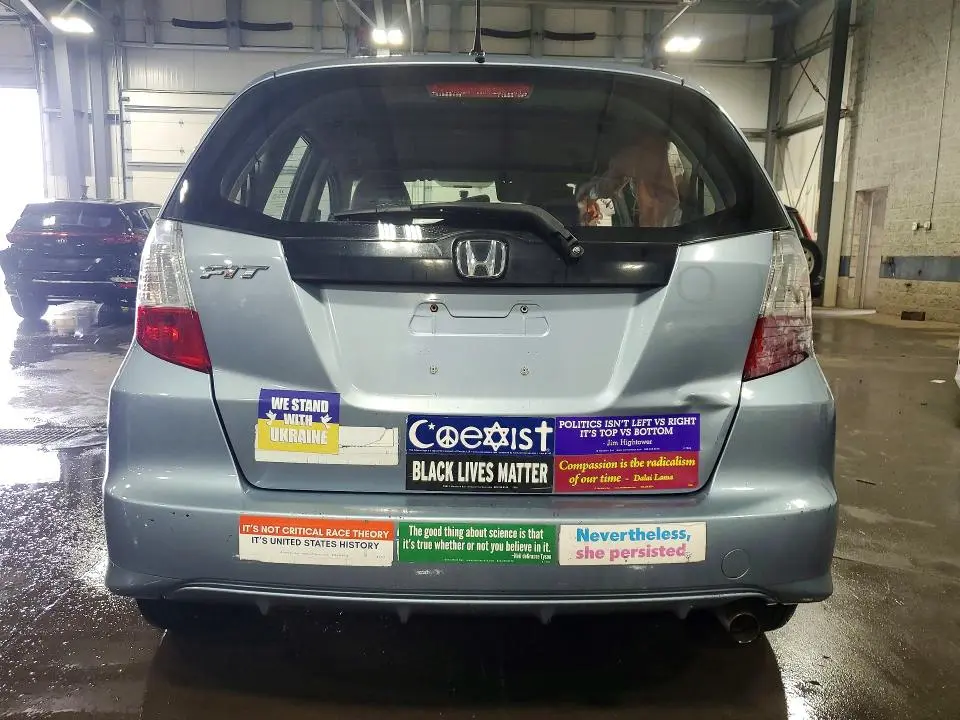 2011 HONDA FIT   