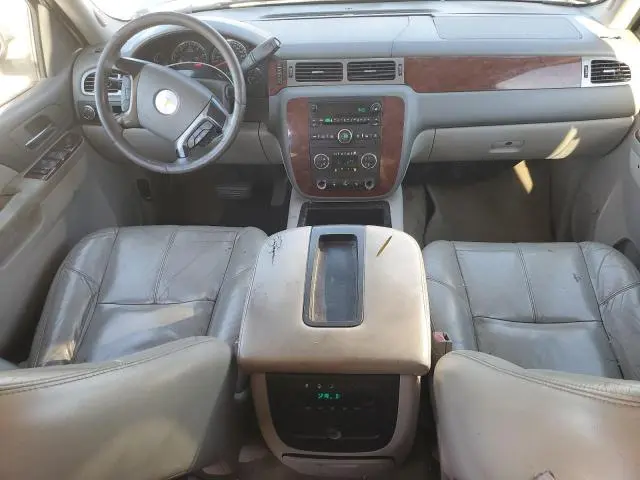 2011 CHEVROLET SUBURBAN C1500 LT  