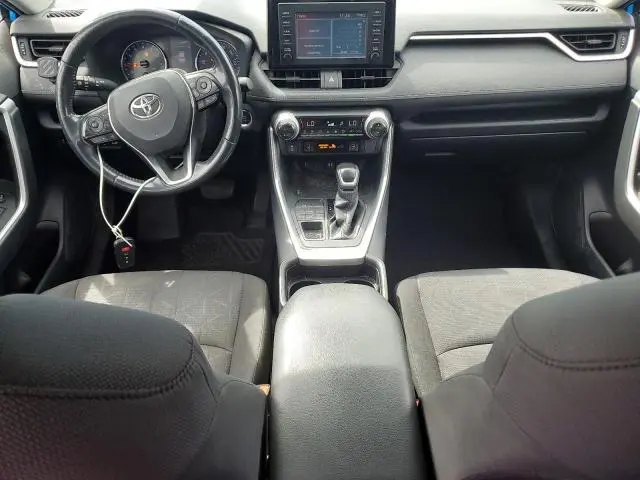 2019 TOYOTA RAV4 XLE