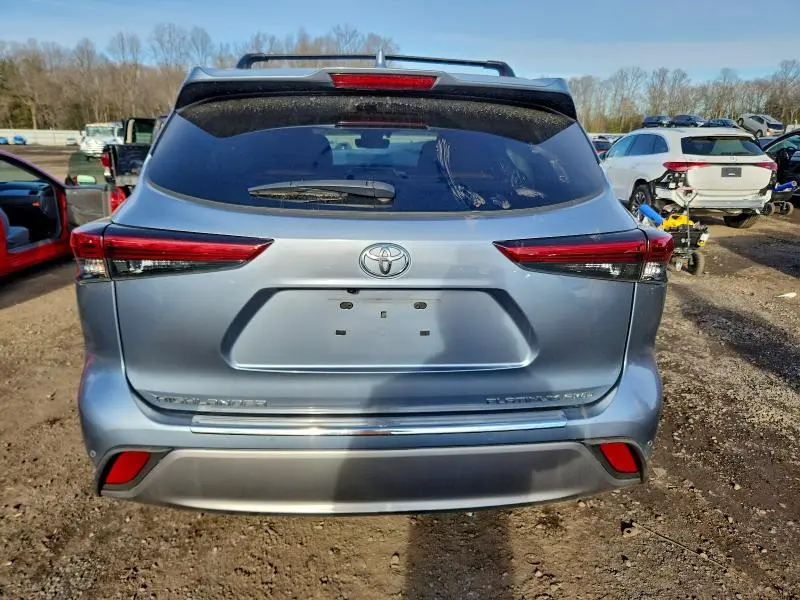 2022 TOYOTA HIGHLANDER PLATINUM  