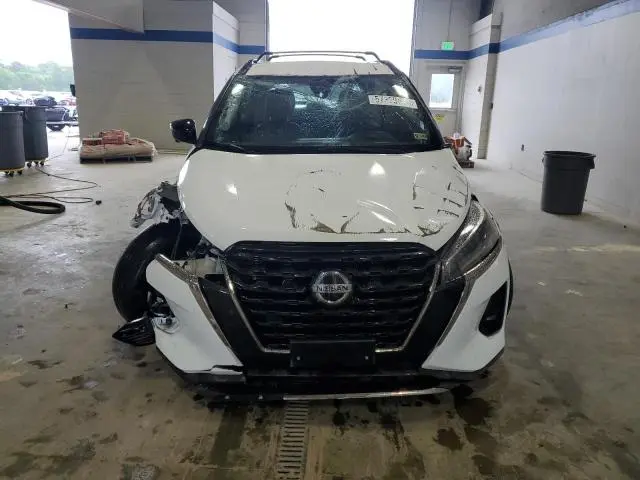 2021 NISSAN KICKS SR  