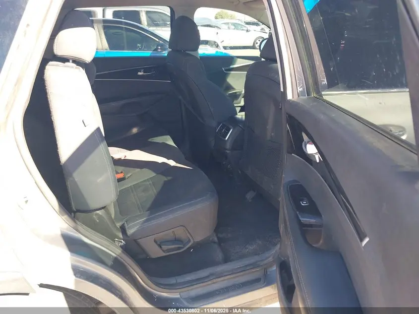 2019 KIA SORENTO 2.4L LX