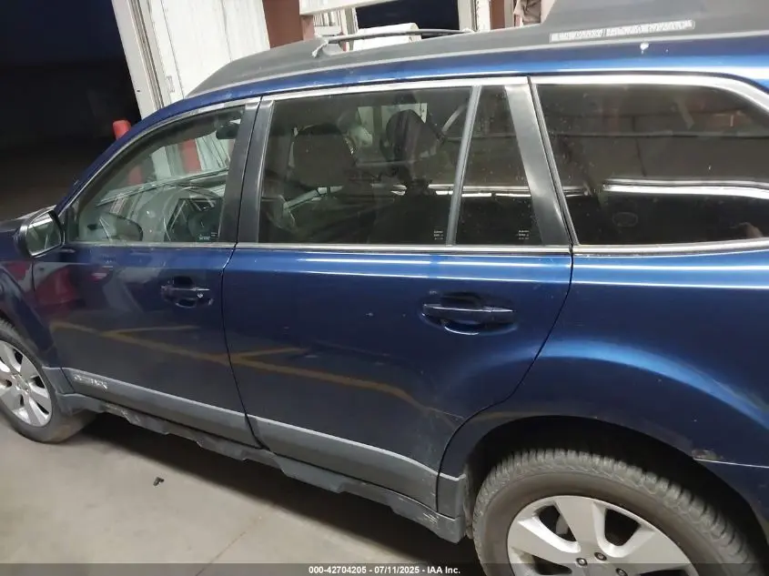 2010 SUBARU OUTBACK 2.5I PREMIUM